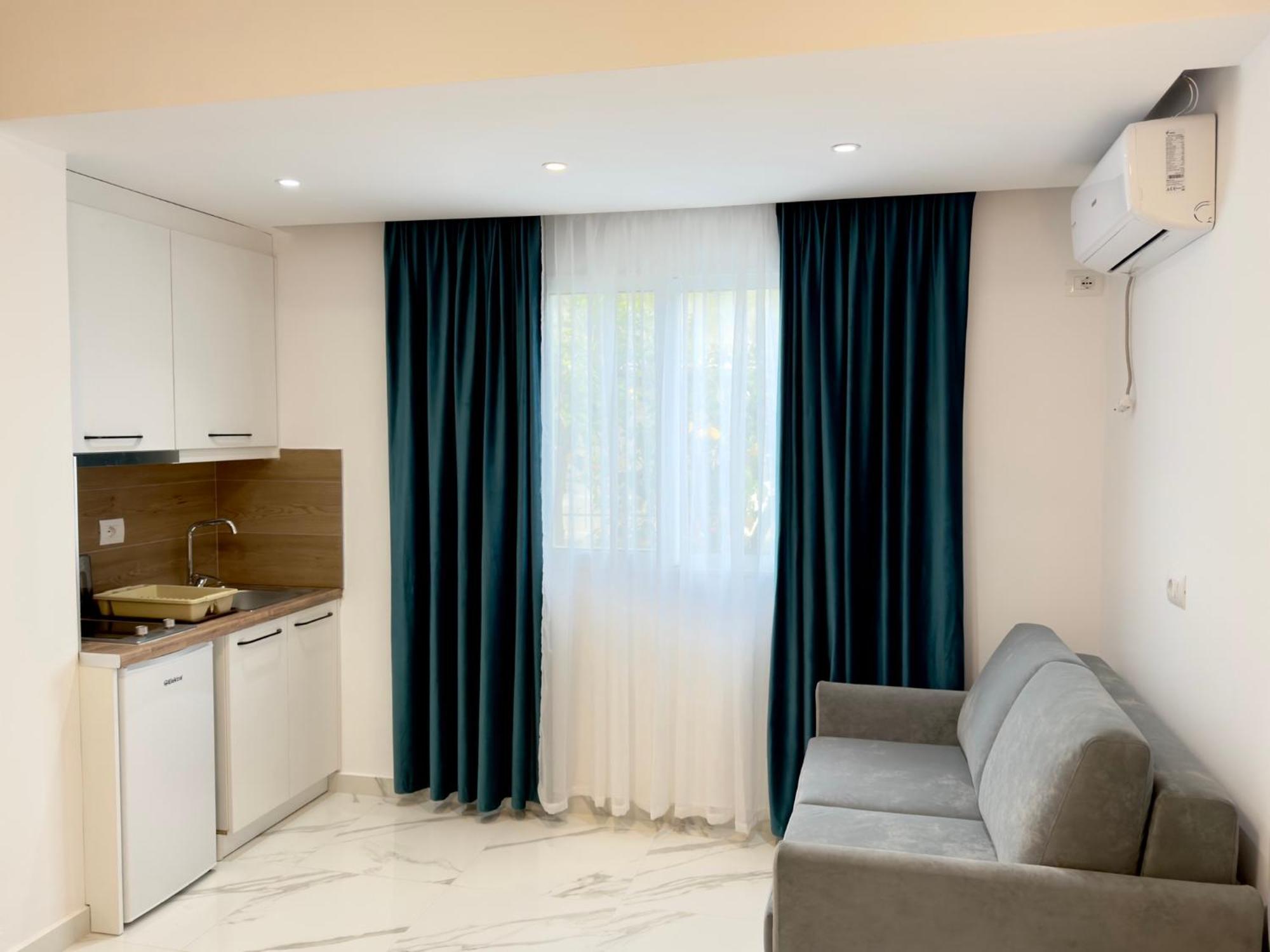 Voda Apartments Ksamil Exteriör bild